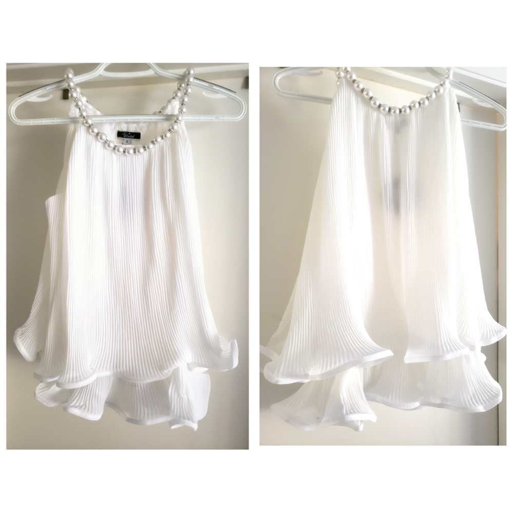 Bouncy Ruffle Bottom Pearl Neck Sleeveless Blouse